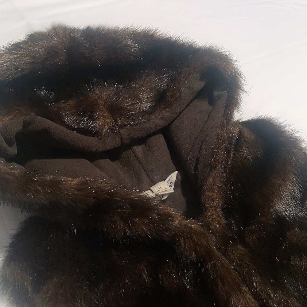 Luxurious Lands End Kids Faux Fur Hooded Vest, Girls Sz M (10-12)